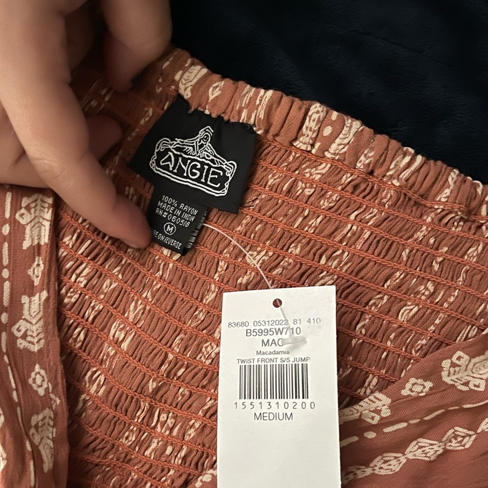 Medium Buckle Angie Jumper - Picture 6 of 7